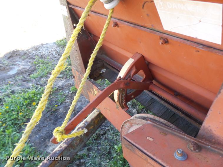 image for item DA3451 New Holland 518 manure spreader