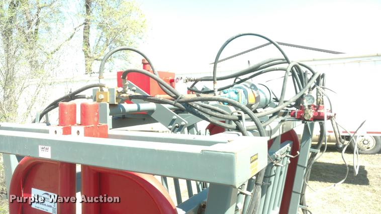 image for item DA5529 WW cattle chute