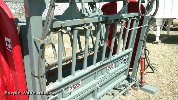 image for item DA5529 WW cattle chute