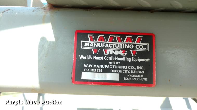image for item DA5529 WW cattle chute