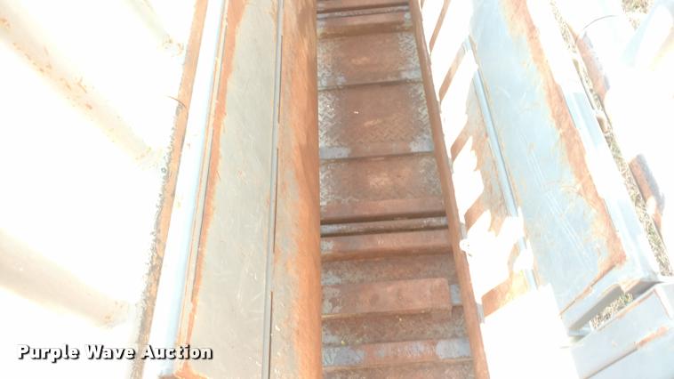 image for item DA5529 WW cattle chute