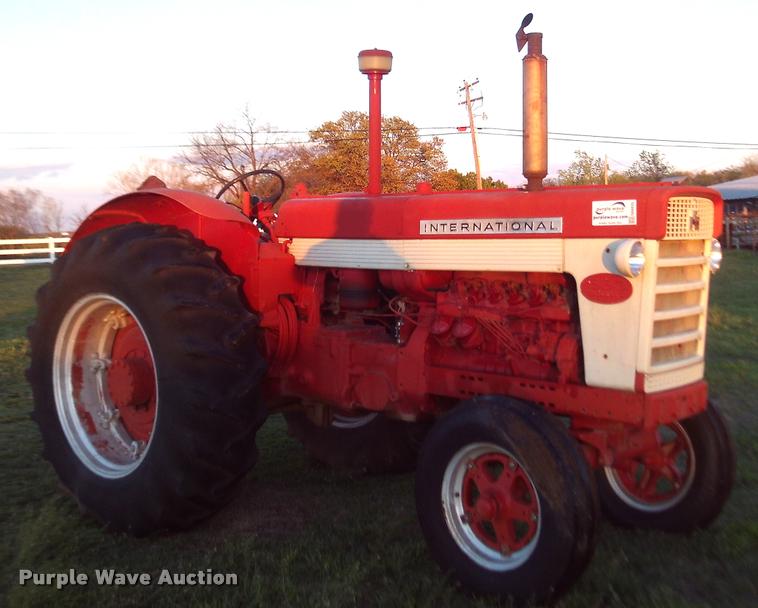 image for item DA6035 1959 International 660 Wheatland tractor