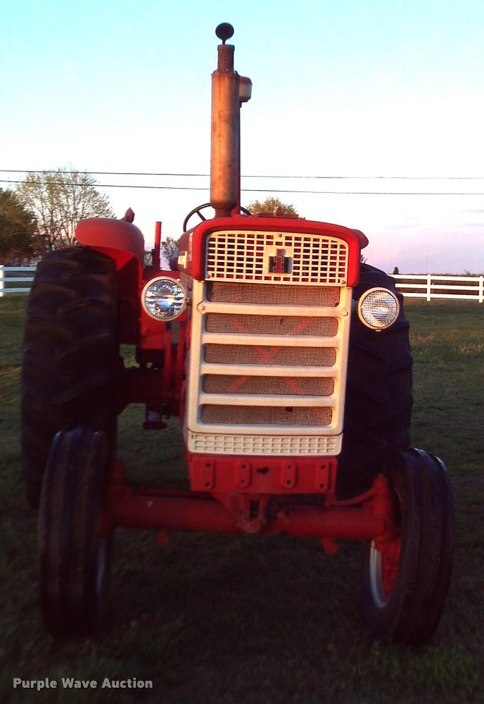 image for item DA6035 1959 International 660 Wheatland tractor