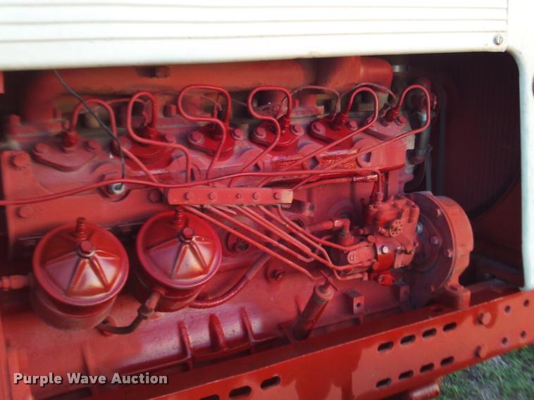 image for item DA6035 1959 International 660 Wheatland tractor