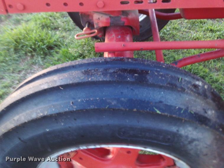 image for item DA6035 1959 International 660 Wheatland tractor