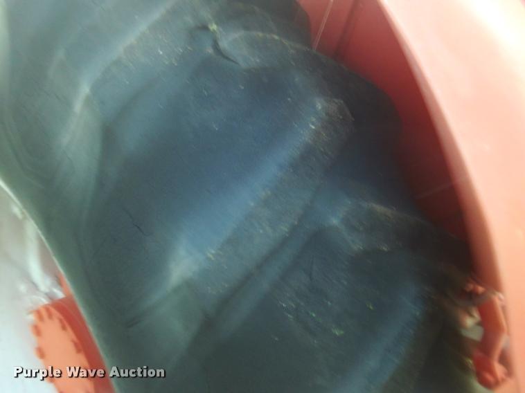 image for item DA6035 1959 International 660 Wheatland tractor