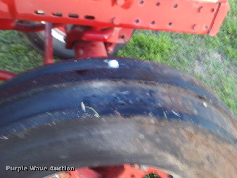 image for item DA6035 1959 International 660 Wheatland tractor