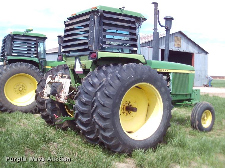 image for item DA6041 1975 John Deere 4430W tractor
