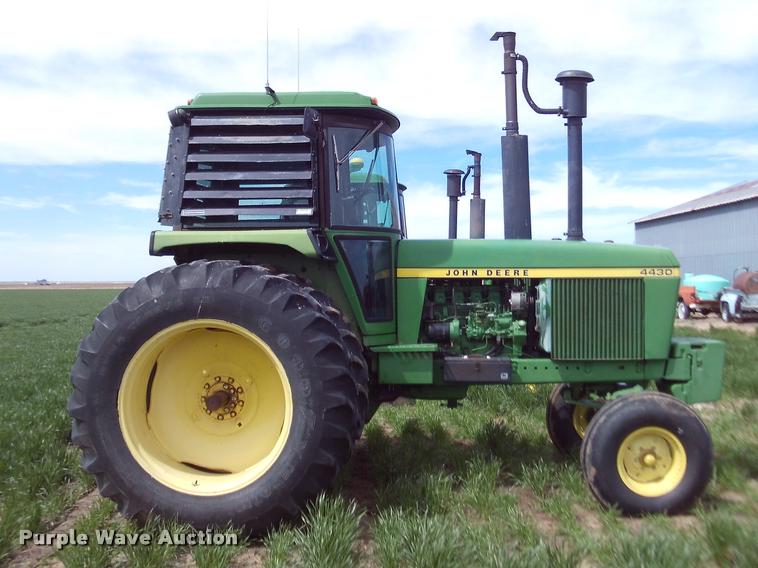 image for item DA6041 1975 John Deere 4430W tractor