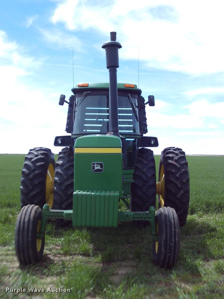 image for item DA6041 1975 John Deere 4430W tractor