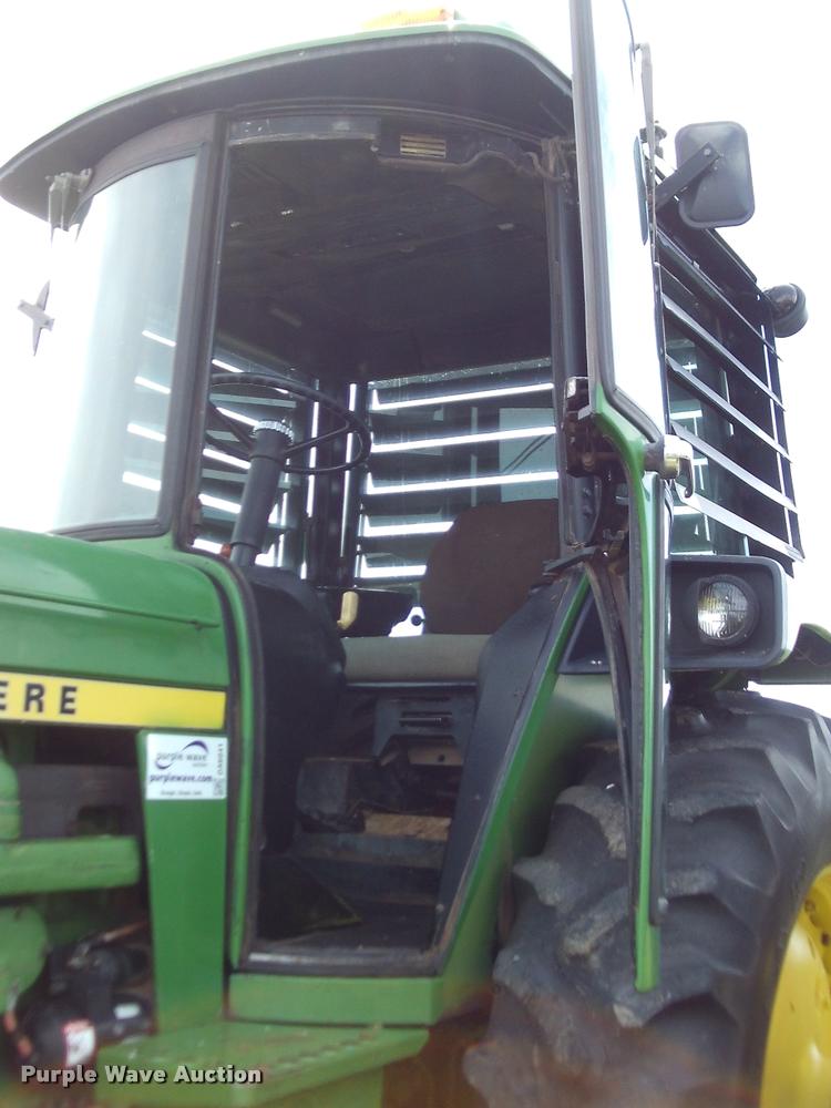 image for item DA6041 1975 John Deere 4430W tractor