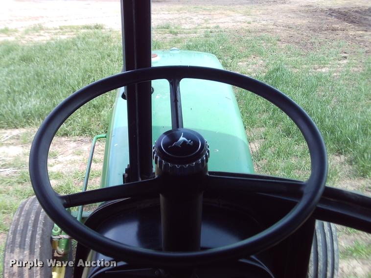 image for item DA6041 1975 John Deere 4430W tractor