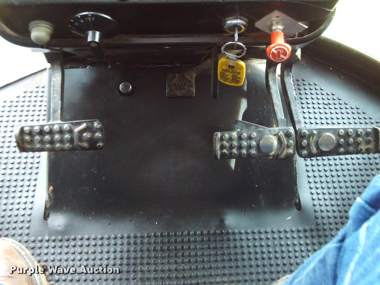 image for item DA6041 1975 John Deere 4430W tractor