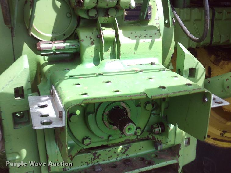 image for item DA6041 1975 John Deere 4430W tractor