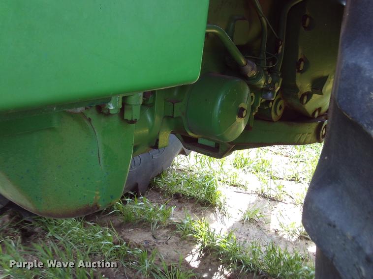 image for item DA6041 1975 John Deere 4430W tractor