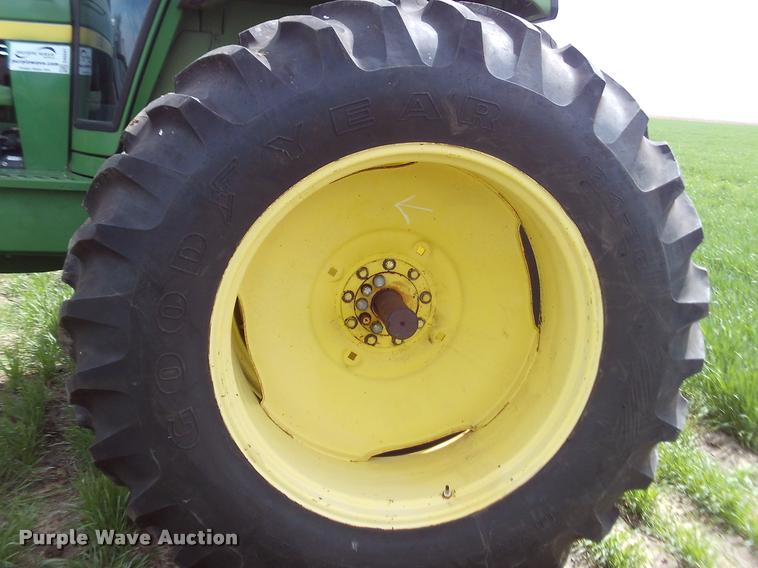 image for item DA6041 1975 John Deere 4430W tractor