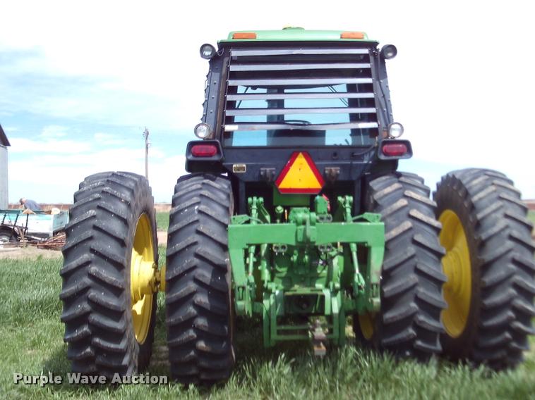 image for item DA6042 1981 John Deere 4640P tractor