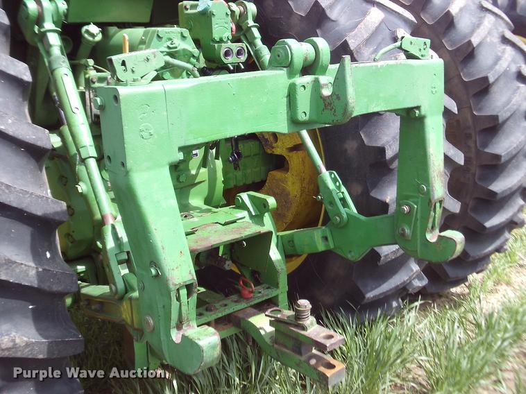 image for item DA6042 1981 John Deere 4640P tractor