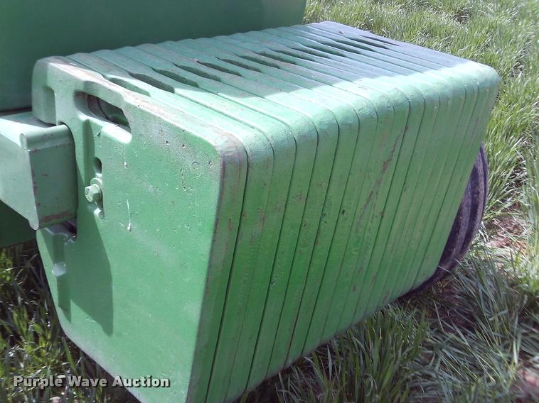 image for item DA6042 1981 John Deere 4640P tractor