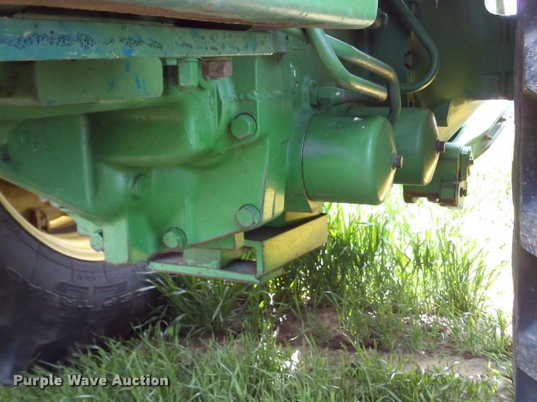 image for item DA6042 1981 John Deere 4640P tractor