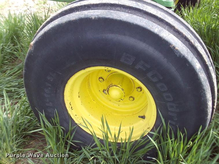 image for item DA6042 1981 John Deere 4640P tractor