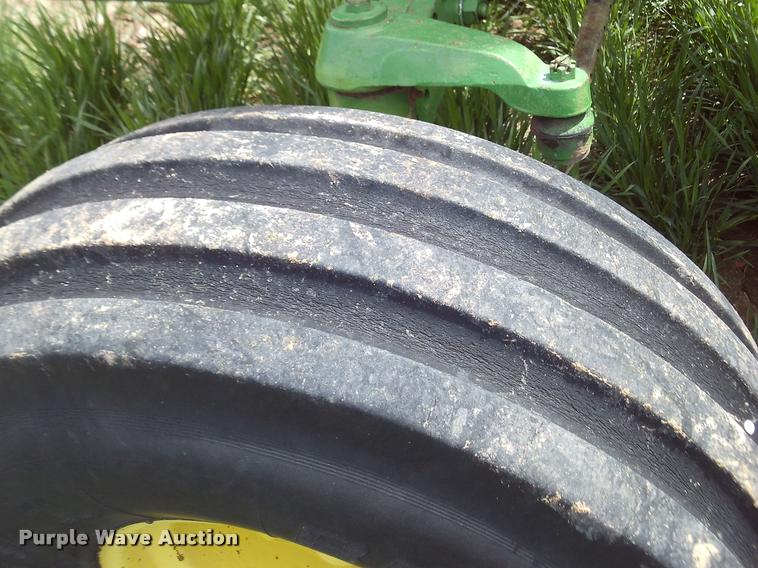 image for item DA6042 1981 John Deere 4640P tractor