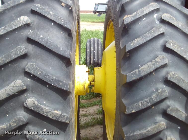 image for item DA6042 1981 John Deere 4640P tractor