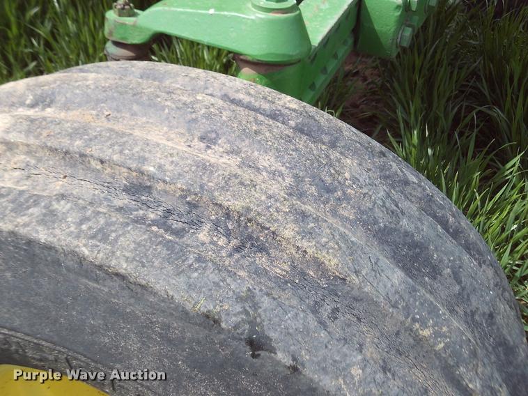 image for item DA6042 1981 John Deere 4640P tractor