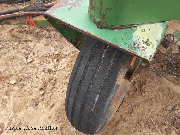 image for item DA6063 John Deere LZ 812 hoe grain drill