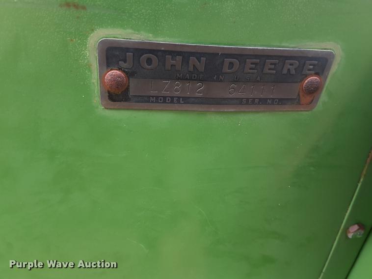 image for item DA6063 John Deere LZ 812 hoe grain drill