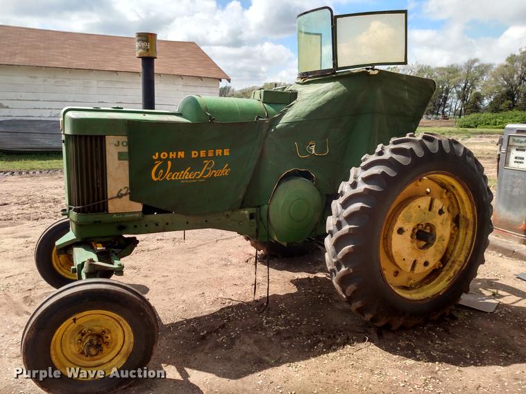 image for item DA7750 John Deere 620 tractor