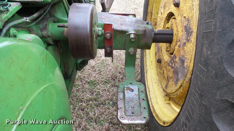 image for item DA7750 John Deere 620 tractor