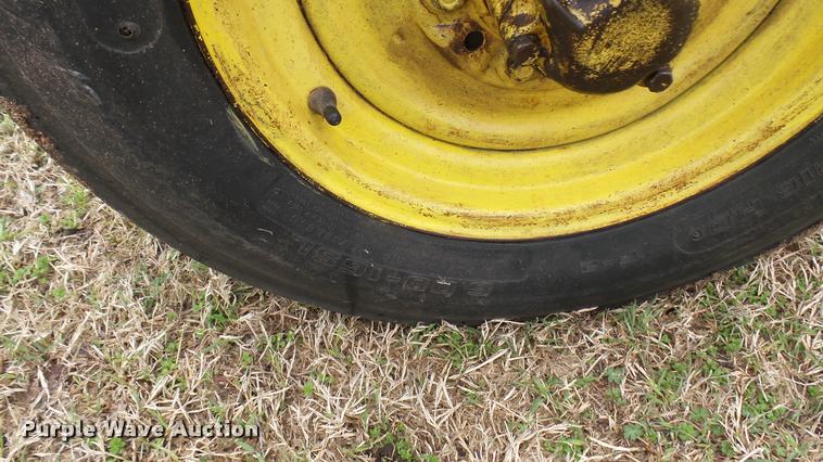 image for item DA7750 John Deere 620 tractor