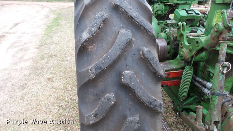 image for item DA7750 John Deere 620 tractor