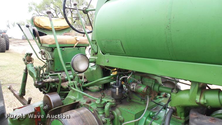 image for item DA7750 John Deere 620 tractor