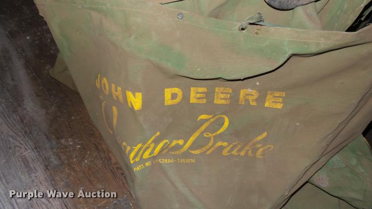 image for item DA7750 John Deere 620 tractor