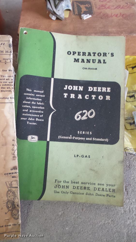 image for item DA7750 John Deere 620 tractor