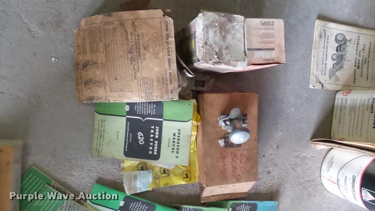 image for item DA7750 John Deere 620 tractor