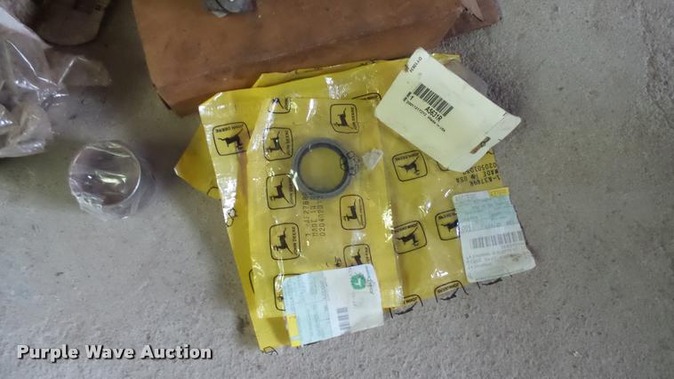 image for item DA7750 John Deere 620 tractor