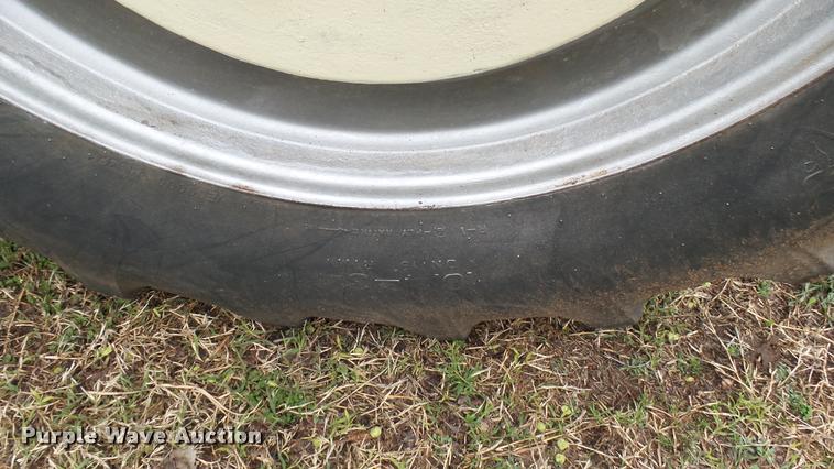 image for item DA7752 Allis Chalmers One-Ninety XT tractor