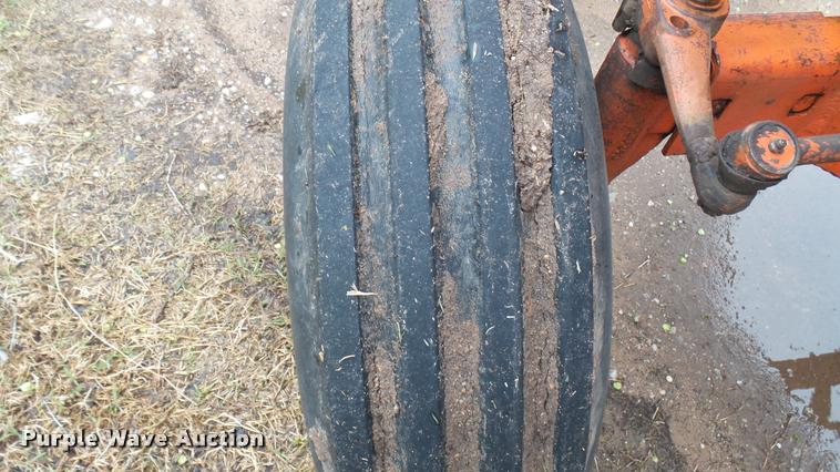 image for item DA7752 Allis Chalmers One-Ninety XT tractor