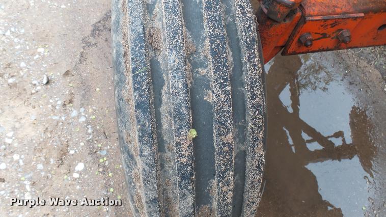 image for item DA7752 Allis Chalmers One-Ninety XT tractor