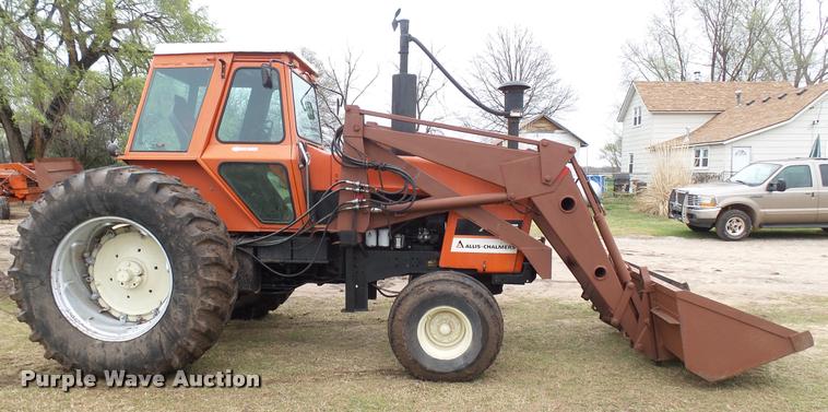 image for item DA7753 1979 Allis Chalmers 7045 tractor