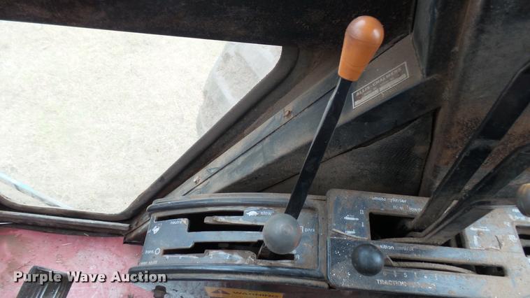 image for item DA7753 1979 Allis Chalmers 7045 tractor