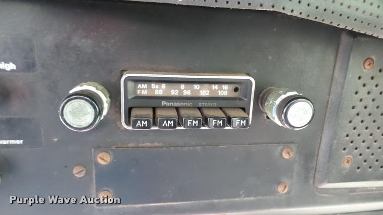 image for item DA7753 1979 Allis Chalmers 7045 tractor