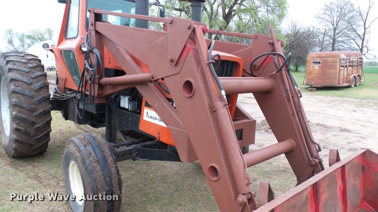 image for item DA7753 1979 Allis Chalmers 7045 tractor