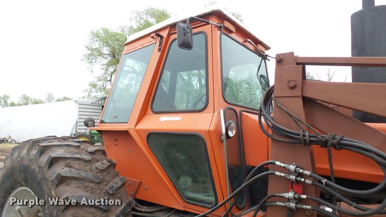 image for item DA7753 1979 Allis Chalmers 7045 tractor