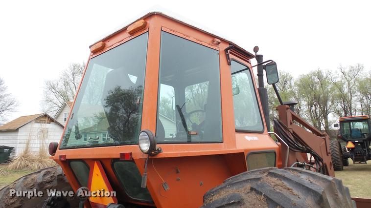 image for item DA7753 1979 Allis Chalmers 7045 tractor