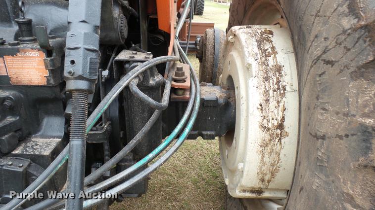 image for item DA7753 1979 Allis Chalmers 7045 tractor