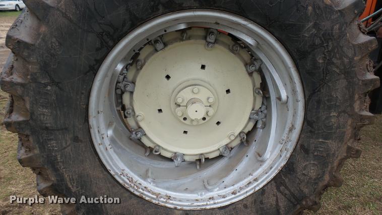 image for item DA7753 1979 Allis Chalmers 7045 tractor